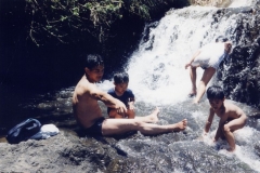 dad-n-kids-n-falls